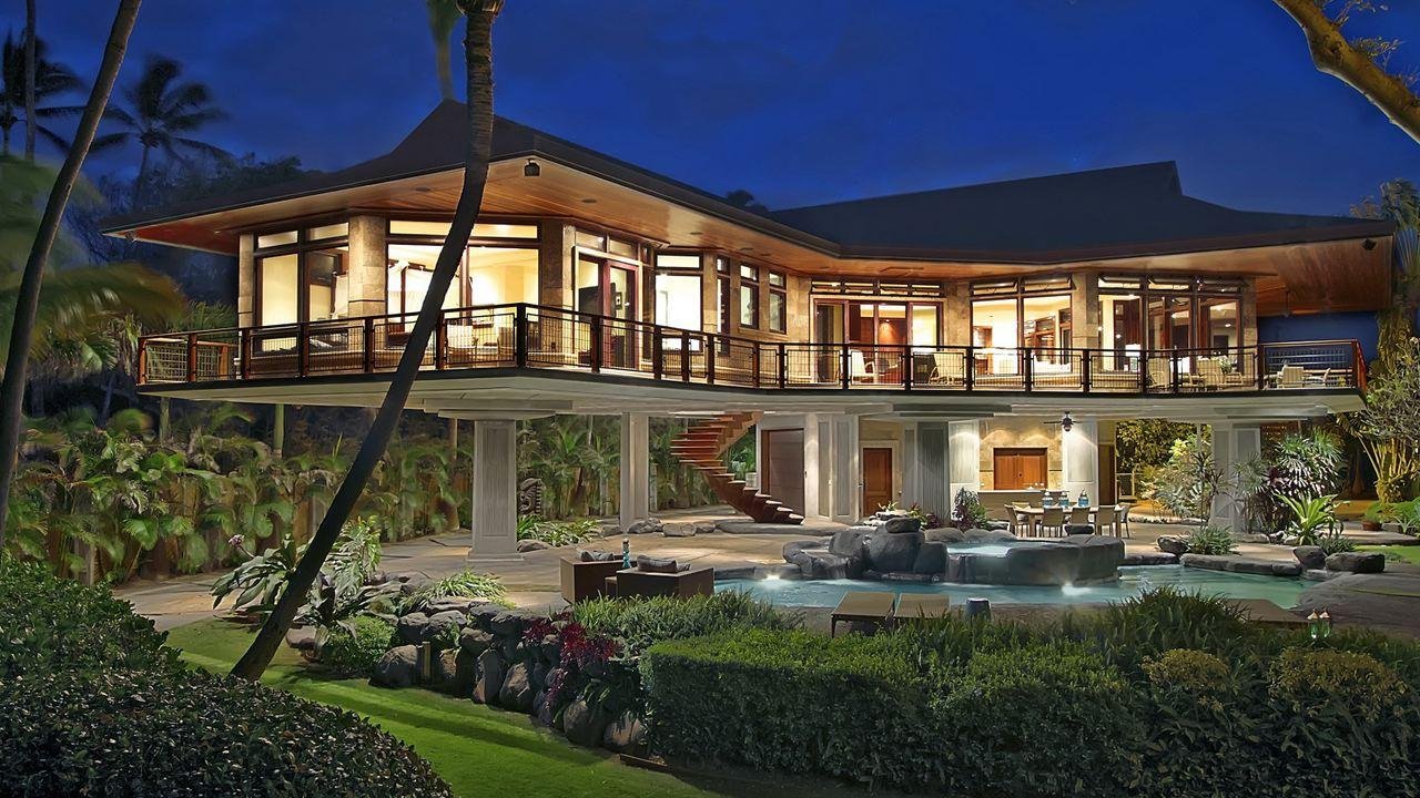 Concrete & Steel Home On Stilts.